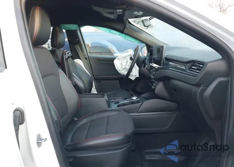 2024 Ford Escape St-Line z USA, uszkodzony, nr VIN 1FMCU9MN8RUA39349